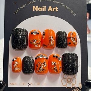 Orange and Black Tigger Press On Nail Set